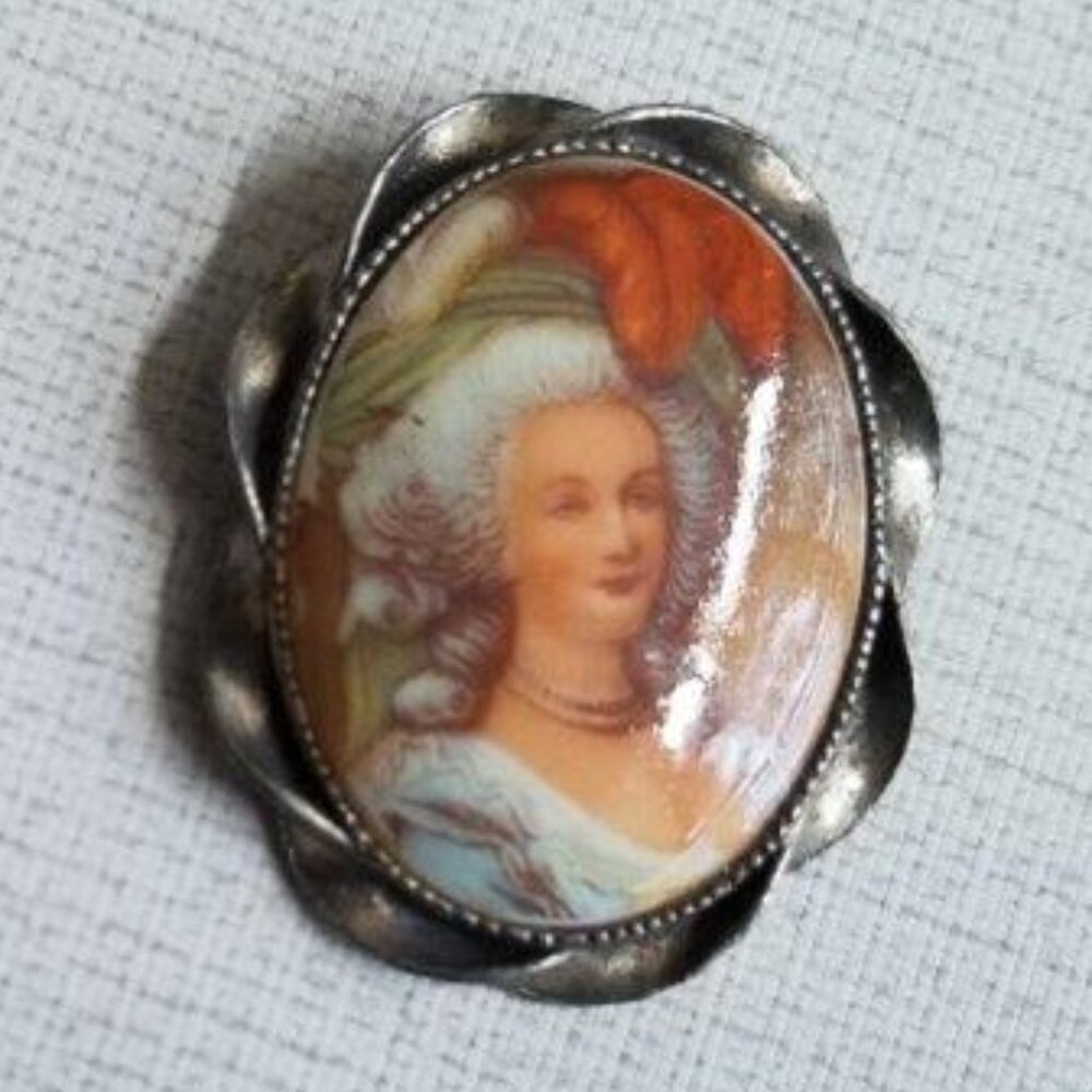 Cameo Pins - Picture 3 of 5